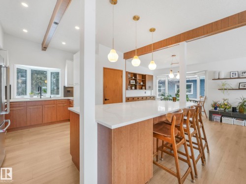 14004 80 Avenue, Edmonton, AB - Indoor Photo Showing Kitchen With Upgraded Kitchen