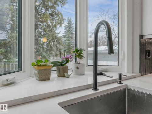 14004 80 Avenue, Edmonton, AB - Indoor Photo Showing Other Room