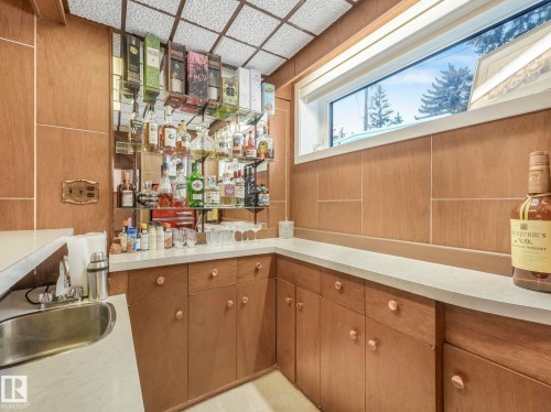 14004 80 Avenue, Edmonton, AB - Indoor Photo Showing Kitchen