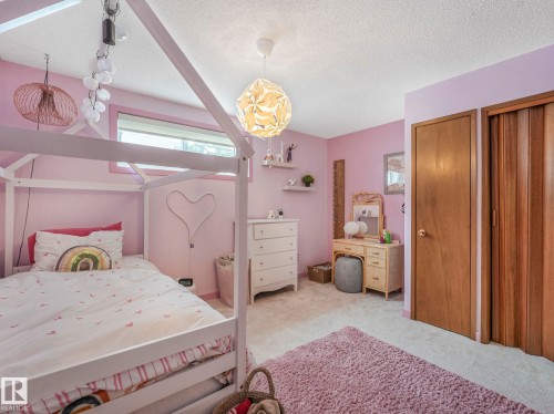 14004 80 Avenue, Edmonton, AB - Indoor Photo Showing Bedroom