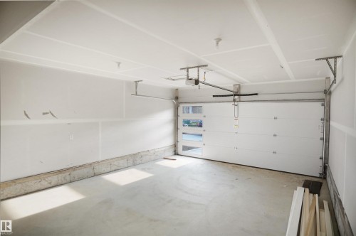 22920 82 Avenue, Edmonton, AB - Indoor Photo Showing Garage