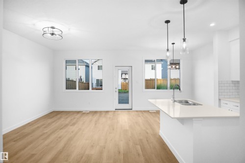 22920 82 Avenue, Edmonton, AB - Indoor Photo Showing Kitchen With Double Sink With Upgraded Kitchen