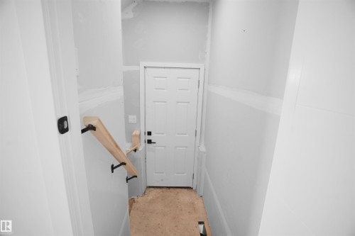 84 Blackbird Bend, Fort Saskatchewan, AB - Indoor Photo Showing Other Room