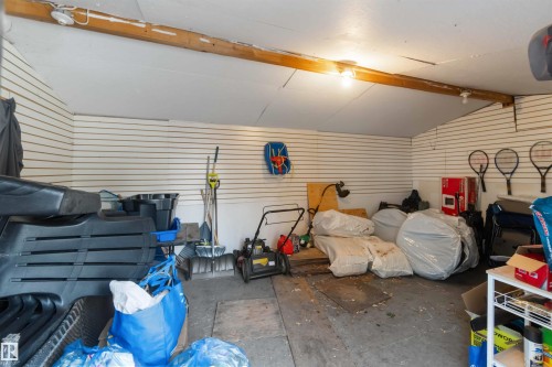 View of garage - 6 Garraway Pl, St. Albert, AB - Indoor