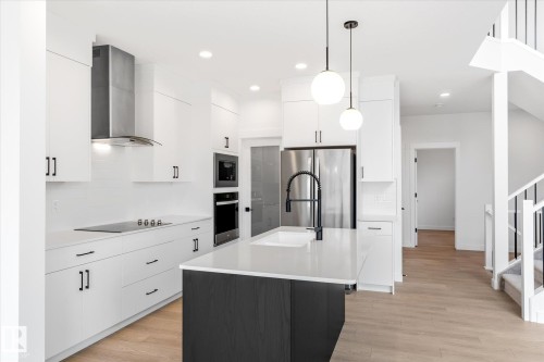 22607 89 Avenue, Edmonton, AB - Indoor Photo Showing Kitchen With Upgraded Kitchen
