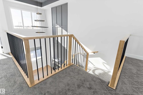 34 Astoria Place, Devon, AB - Indoor Photo Showing Other Room