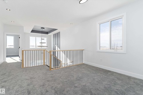 34 Astoria Place, Devon, AB - Indoor Photo Showing Other Room