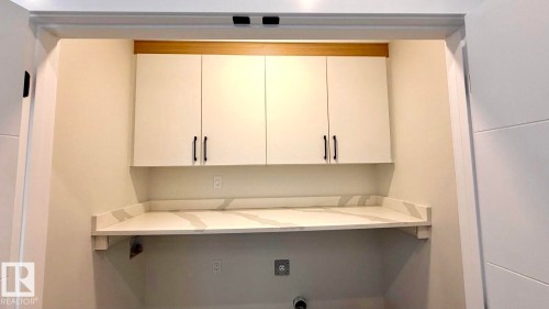 34 Astoria Place, Devon, AB - Indoor