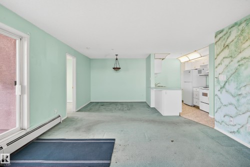301 10511 42 Avenue, Edmonton, AB - Indoor Photo Showing Other Room