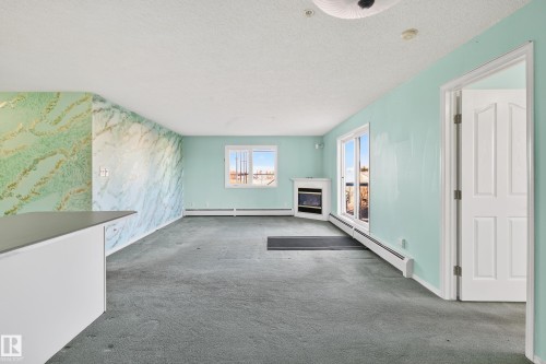 301 10511 42 Avenue, Edmonton, AB - Indoor Photo Showing Other Room