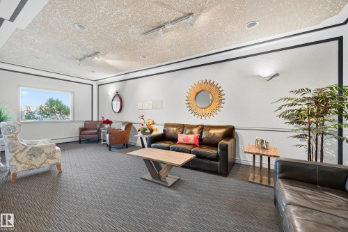 301 10511 42 Avenue, Edmonton, AB - Indoor