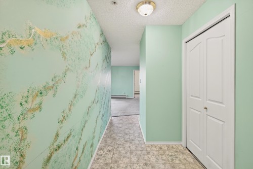 301 10511 42 Avenue, Edmonton, AB - Indoor Photo Showing Other Room