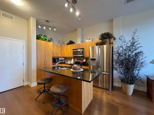 115 6608 28 Avenue, Edmonton, AB - Indoor Photo Showing Kitchen With Stainless Steel Kitchen