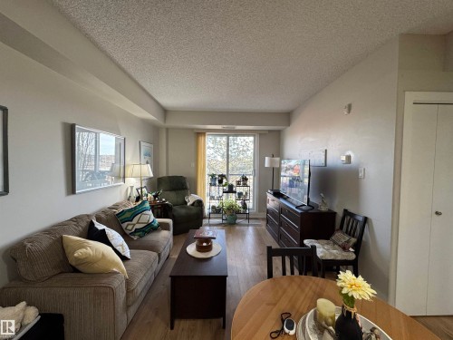 218 6608 28 Avenue, Edmonton, AB - Indoor Photo Showing Living Room