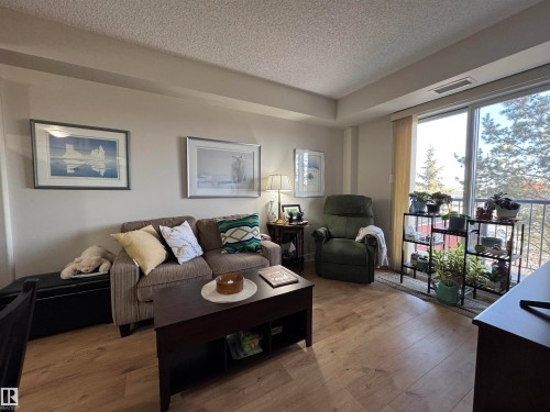 218 6608 28 Avenue, Edmonton, AB - Indoor Photo Showing Living Room