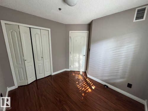 103 9640 105 Street, Edmonton, AB - Indoor Photo Showing Other Room