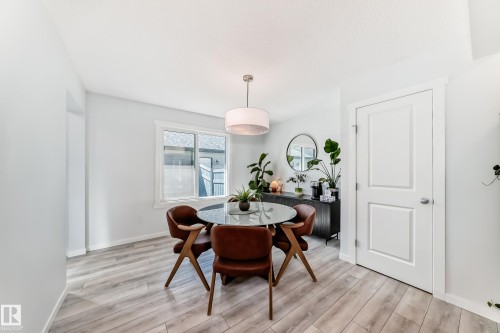 5043 Kinney Link, Edmonton, AB - Indoor Photo Showing Dining Room