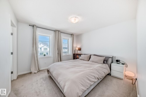 5043 Kinney Link, Edmonton, AB - Indoor Photo Showing Bedroom