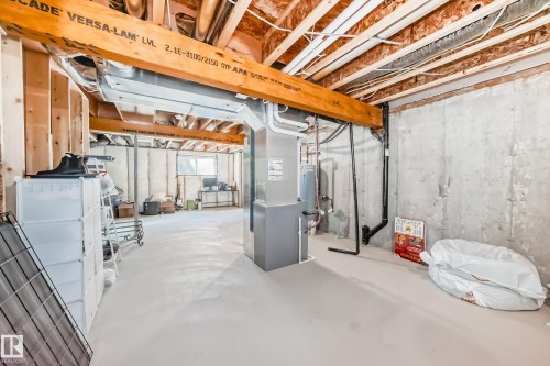 5043 Kinney Link, Edmonton, AB - Indoor Photo Showing Basement
