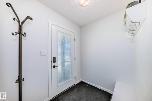 5043 Kinney Link, Edmonton, AB - Indoor Photo Showing Other Room