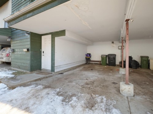 View of garage - 791 Abbottsfield Road, Edmonton, AB -  Photo Showing Garage