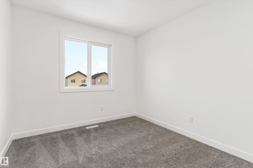 1012 14 Avenue, Edmonton, AB - Indoor Photo Showing Other Room