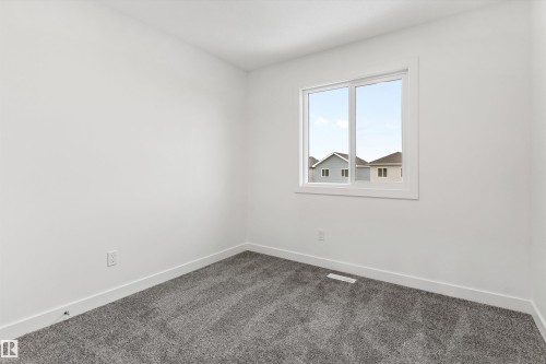 1012 14 Avenue, Edmonton, AB - Indoor Photo Showing Other Room