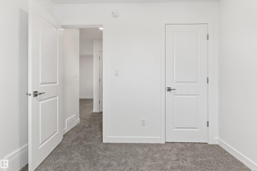 1012 14 Avenue, Edmonton, AB - Indoor Photo Showing Other Room