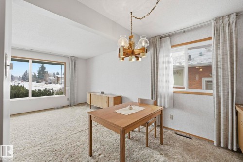 5304 114B Street, Edmonton, AB - Indoor Photo Showing Living Room