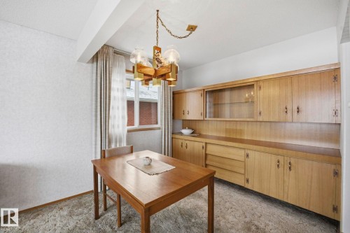 5304 114B Street, Edmonton, AB - Indoor