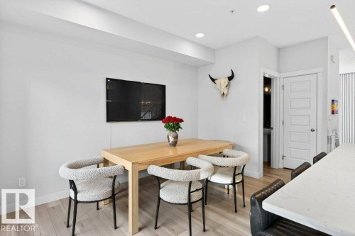 7 9745 92 Street, Edmonton, AB - Indoor Photo Showing Dining Room