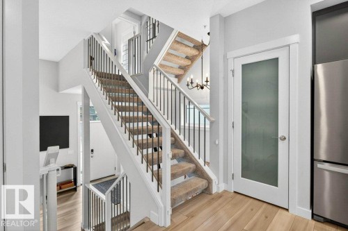 7 9745 92 Street, Edmonton, AB - Indoor Photo Showing Other Room