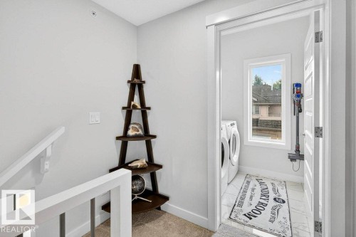 7 9745 92 Street, Edmonton, AB - Indoor