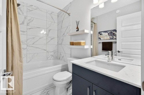 7 9745 92 Street, Edmonton, AB - Indoor Photo Showing Bathroom