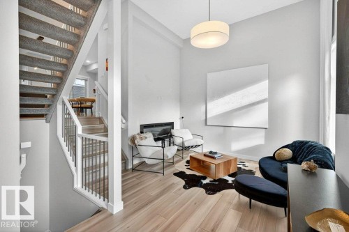 7 9745 92 Street, Edmonton, AB - Indoor Photo Showing Other Room