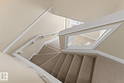 39 13825 155 Avenue, Edmonton, AB - Indoor Photo Showing Other Room