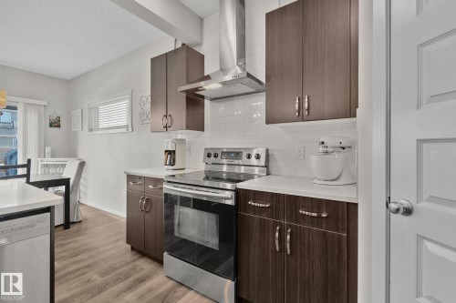 2357 Cassidy Way, Edmonton, AB - Indoor Photo Showing Kitchen