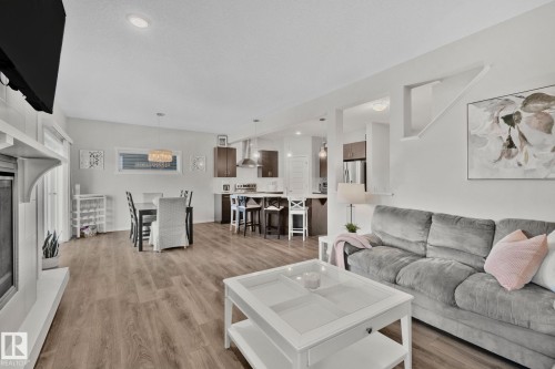 2357 Cassidy Way, Edmonton, AB - Indoor Photo Showing Living Room