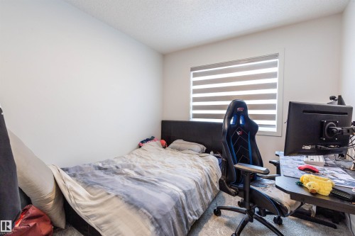 42 Jennifer Crescent, St. Albert, AB - Indoor Photo Showing Bedroom