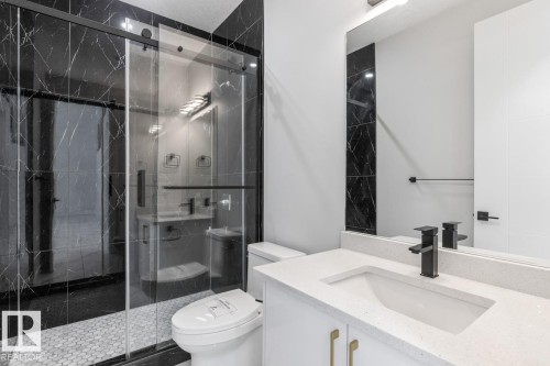 5804 Soleil Boulevard, Beaumont, AB - Indoor Photo Showing Bathroom