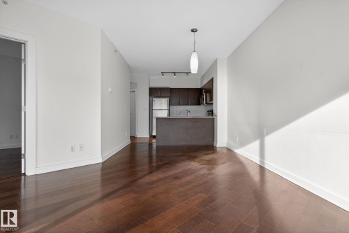 2504 10152 104 Street, Edmonton, AB - Indoor Photo Showing Kitchen