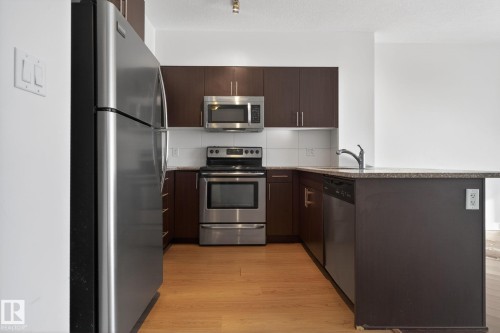 2504 10152 104 Street, Edmonton, AB - Indoor Photo Showing Kitchen