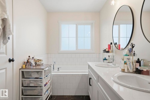 21 Nettle Crescent, St. Albert, AB - Indoor Photo Showing Bathroom