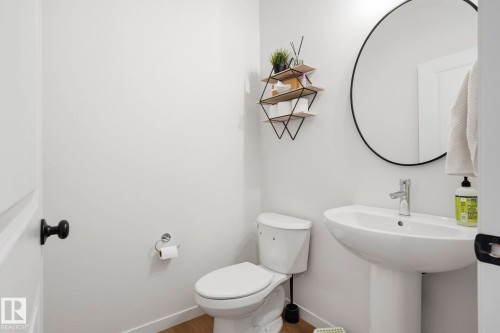 21 Nettle Crescent, St. Albert, AB - Indoor Photo Showing Bathroom