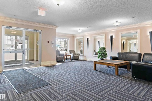 211 16715 100 Avenue, Edmonton, AB - Indoor