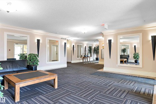 211 16715 100 Avenue, Edmonton, AB - Indoor