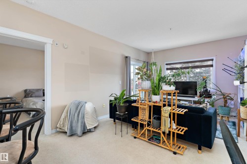 211 16715 100 Avenue, Edmonton, AB - Indoor