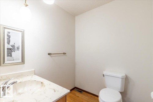 125 Pine Drive, Wetaskiwin, AB - Indoor Photo Showing Bathroom