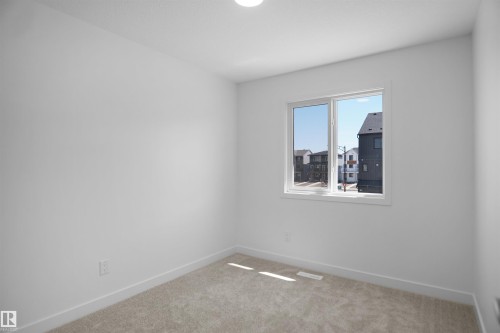 19445 22 Avenue, Edmonton, AB - Indoor Photo Showing Bathroom