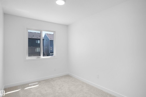 19445 22 Avenue, Edmonton, AB - Indoor Photo Showing Other Room